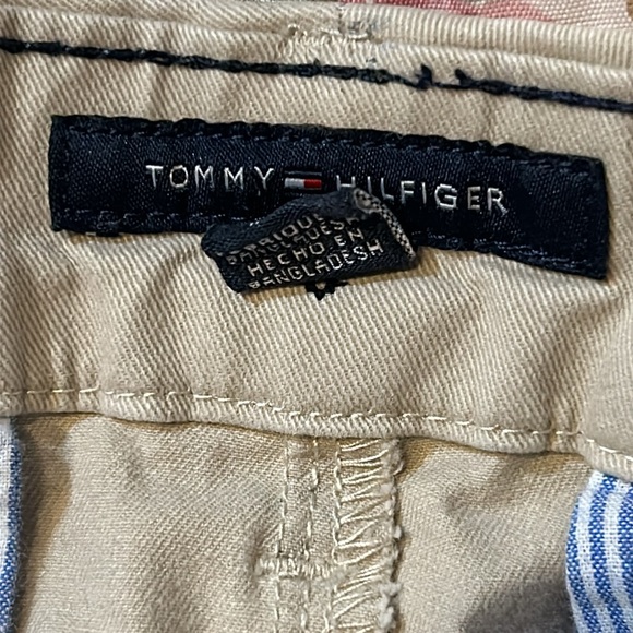 Tommy Hilfiger cotton stretch  khaki pants with printed design classic preppy - Picture 3 of 5